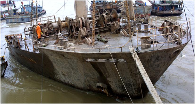 2012年5月，南通水域解体打捞1.6万吨“柯兰”轮